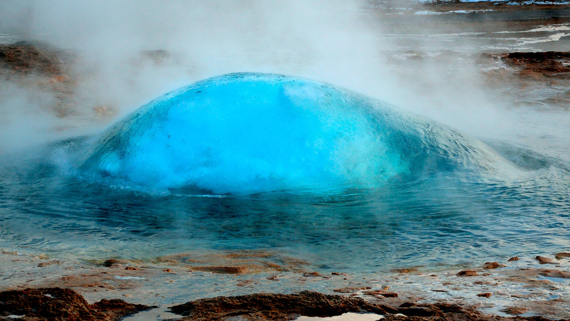 Bulle de Geyser en Islande, terre de prédilection de la géothermie. 