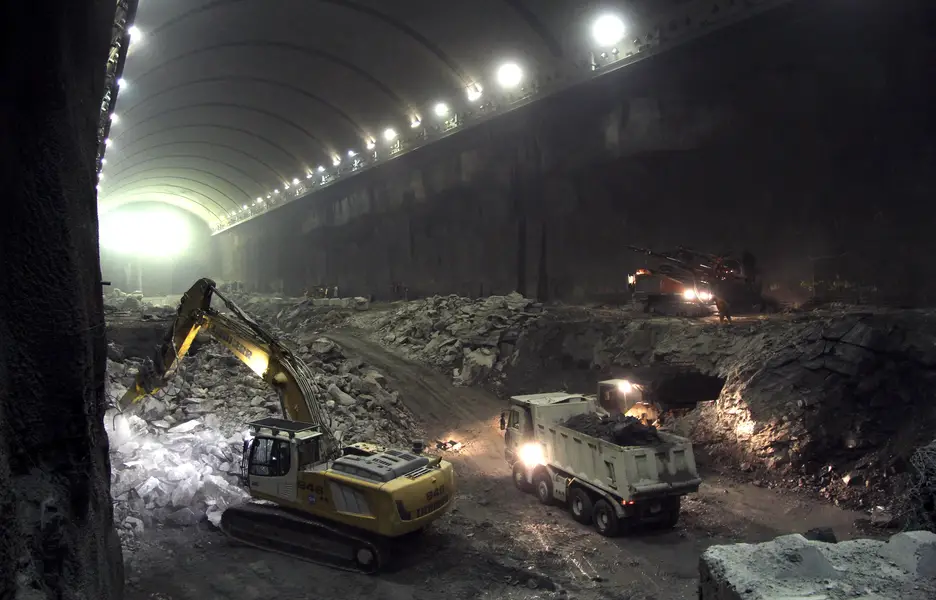 Chantier Nant de Drance, salle des turbines hydrauliques. 