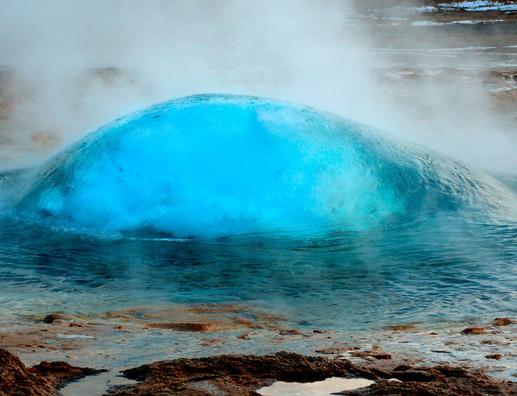 Bulle de Geyser en Islande, terre de prédilection de la géothermie. 